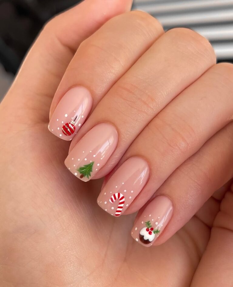 Unhas decoradas para o Natal: 7 opções para aderir à tendência unhas decoradas para o natal