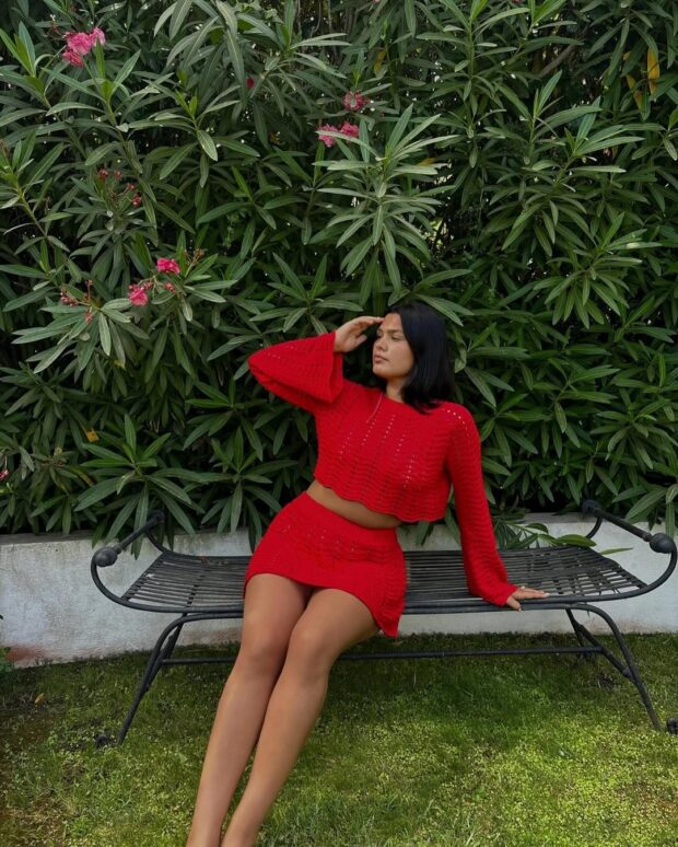 Vai passar a virada na praia? 5 looks de Réveillon perfeitos para a ocasião looks de Réveillon