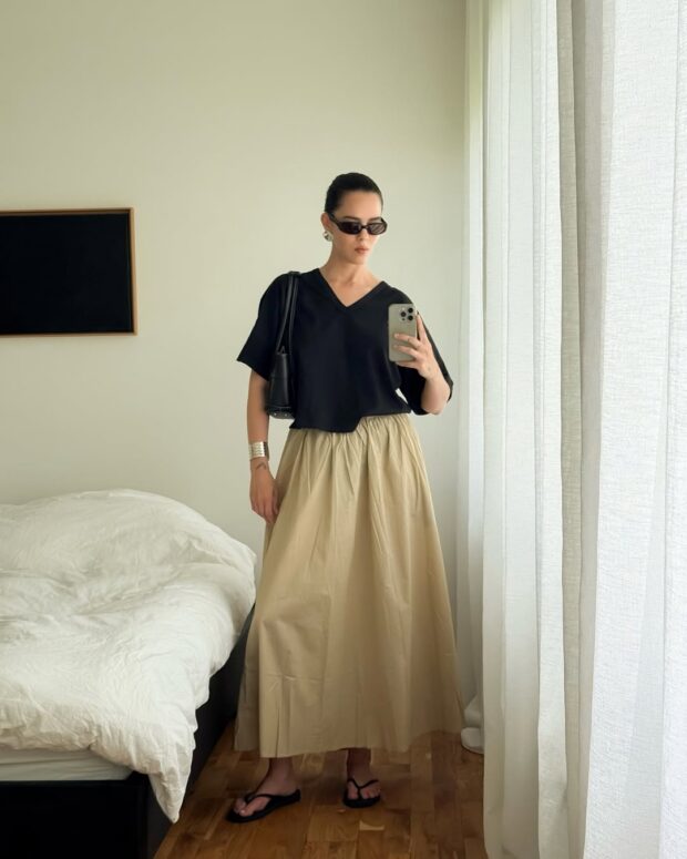 Os braceletes dourados são a tendência de acessório desta temporada looks com braceletes dourados