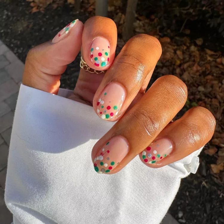 Unhas decoradas para o Natal: 7 opções para aderir à tendência unhas decoradas para o natal