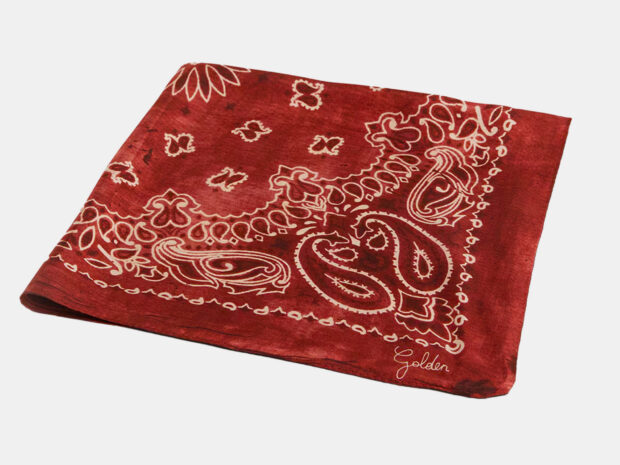 7 acessórios de verão essenciais da estação acessorios de verao dez1 Golden Goose