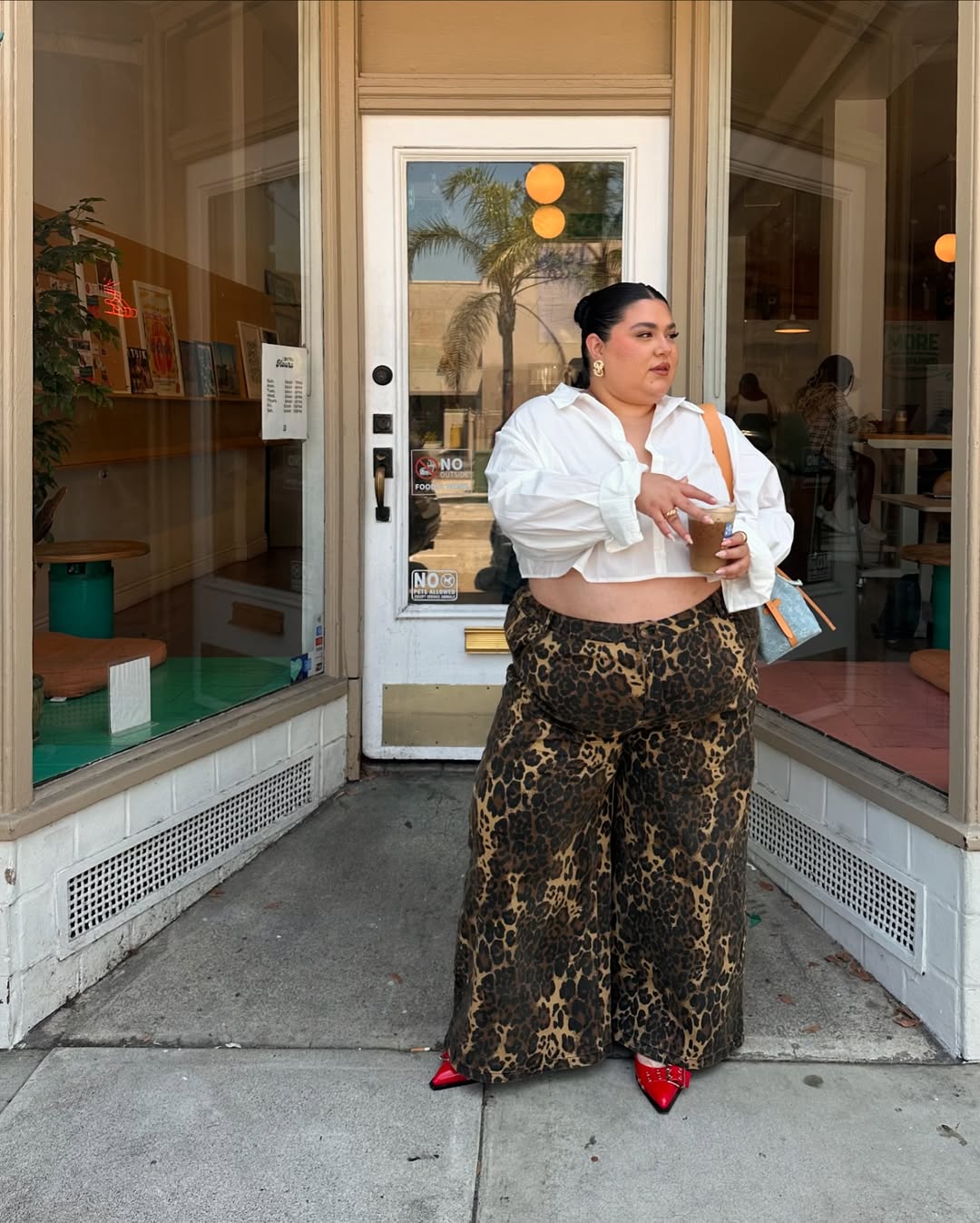 5 combinações com sapatilhas que vão elevar o seu visual em 2026 combinações com sapatilhas