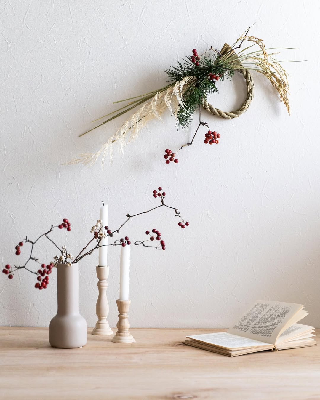 Boas vibrações com a decoração de Ano Novo decoracao de ano novo SaveClip.App 134745789 1306925836356074 4376911231739005078 n