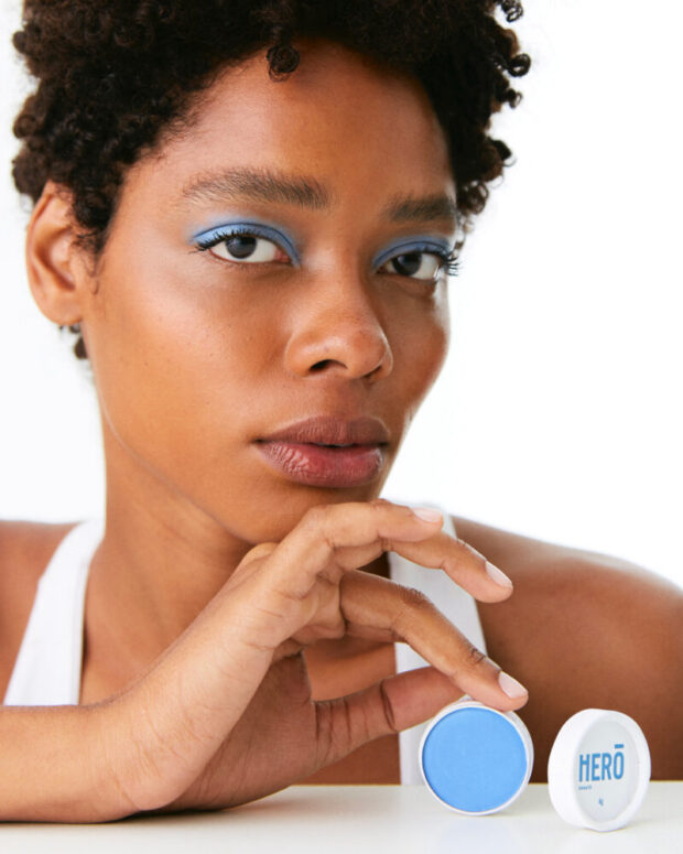 Listamos 10 maquiagens multifuncionais para simplificar o nécessaire do verão maquiagens multifuncionais