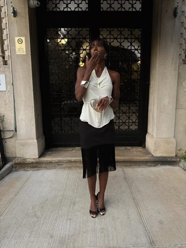 peças para criar looks esporte fino femininos 