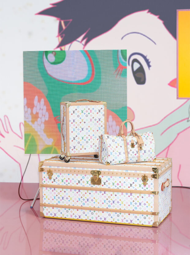 Colaboração de Takashi Murakami com Louis Vuitton de 2025. O monograma da Louis Vuitton foi interpretado pelo artista.