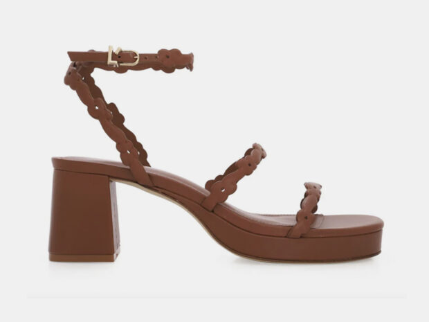 Look de trabalho: 5 peças-chave para atravessar o verão com estilo Look de trabalho 6jan26 Larroude