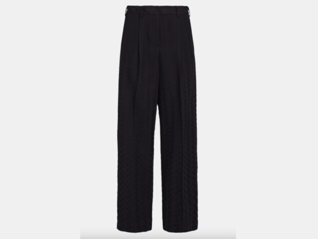 Look de trabalho: 5 peças-chave para atravessar o verão com estilo Look de trabalho 6jan26 Missoni