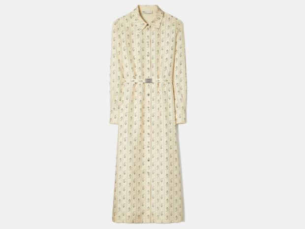 Look de trabalho: 5 peças-chave para atravessar o verão com estilo Look de trabalho 6jan26 Tory Burch