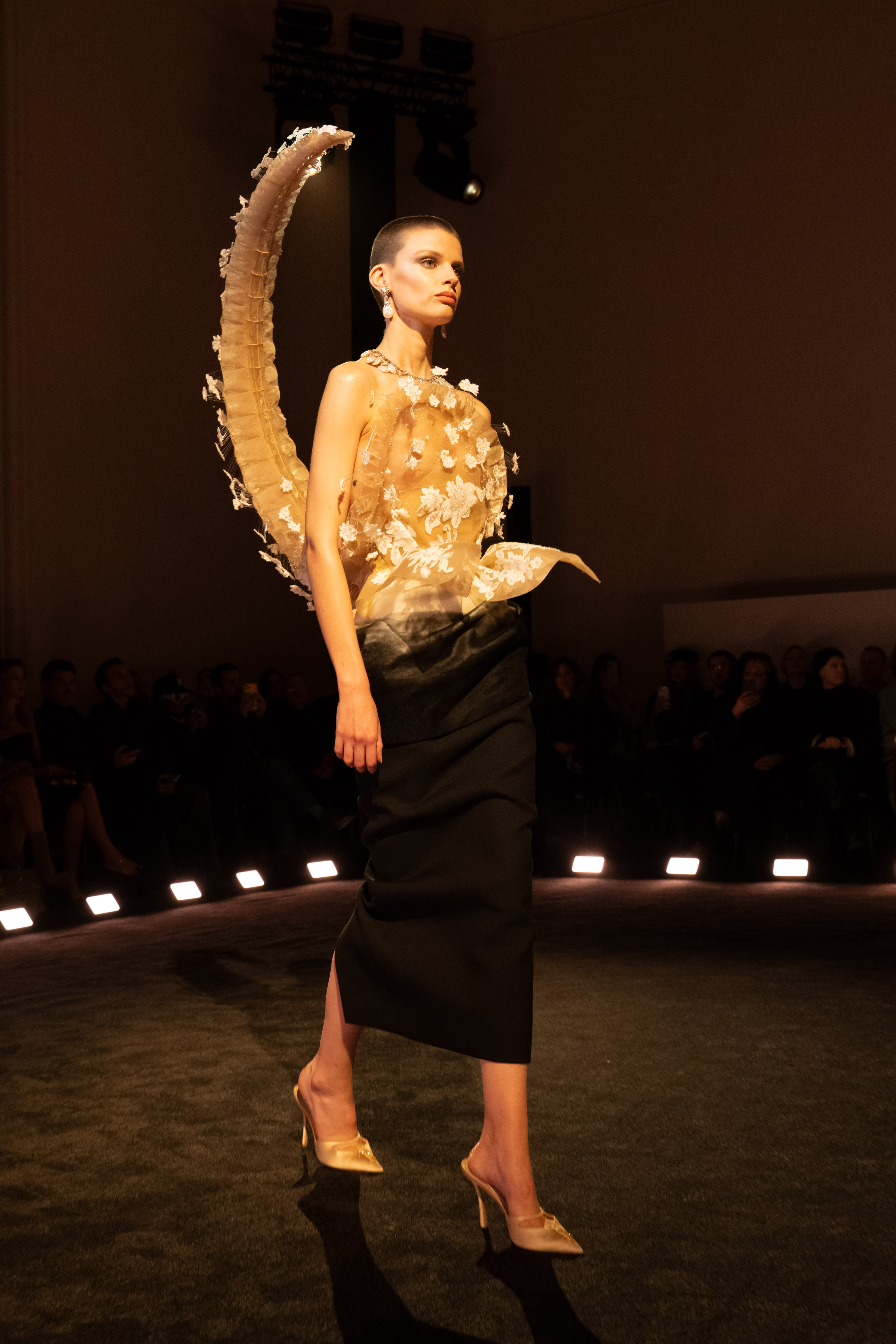 Schiaparelli, verão 2026 alta-costura. 