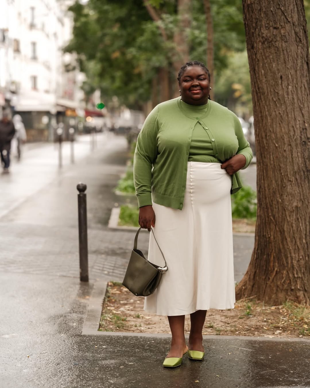 6 jeitos de usar a saia mídi branca para garantir produções estilosas looks com saia mídi branca