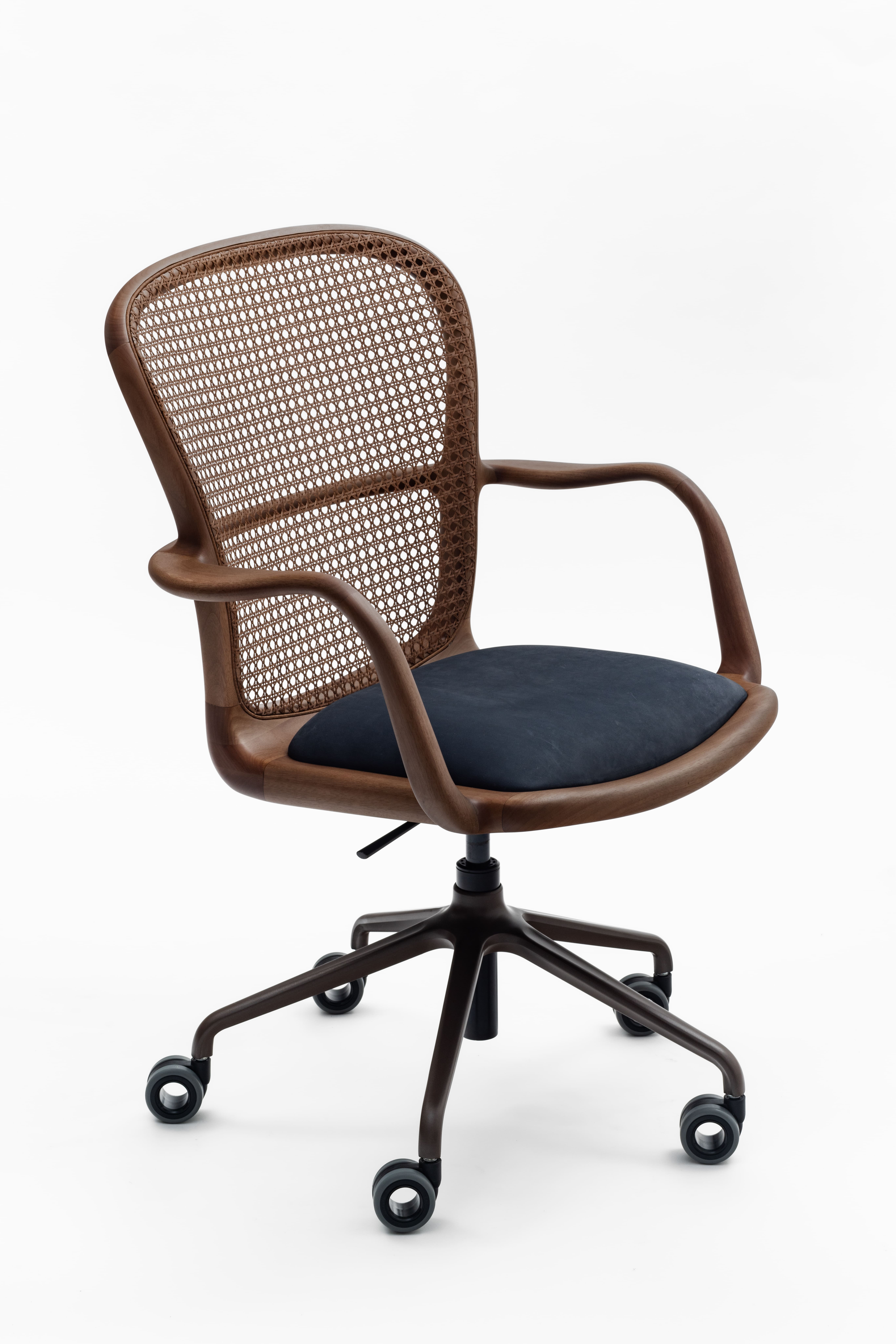 Cadeira de escritório: 5 opções que garantem conforto no home office