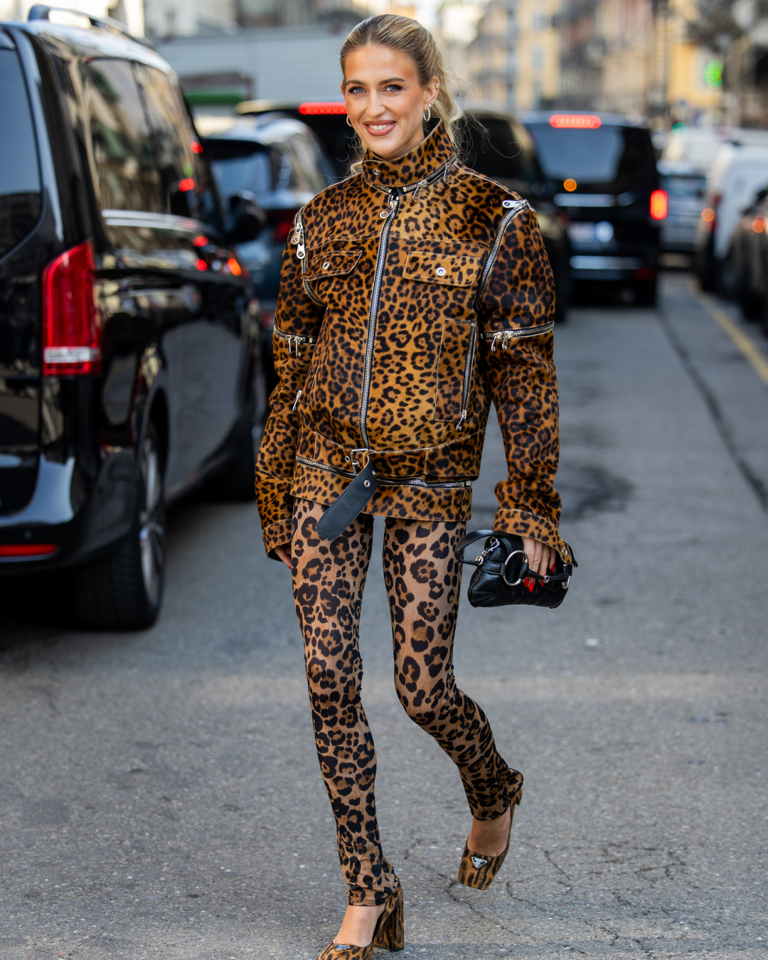 look calça de animal print 