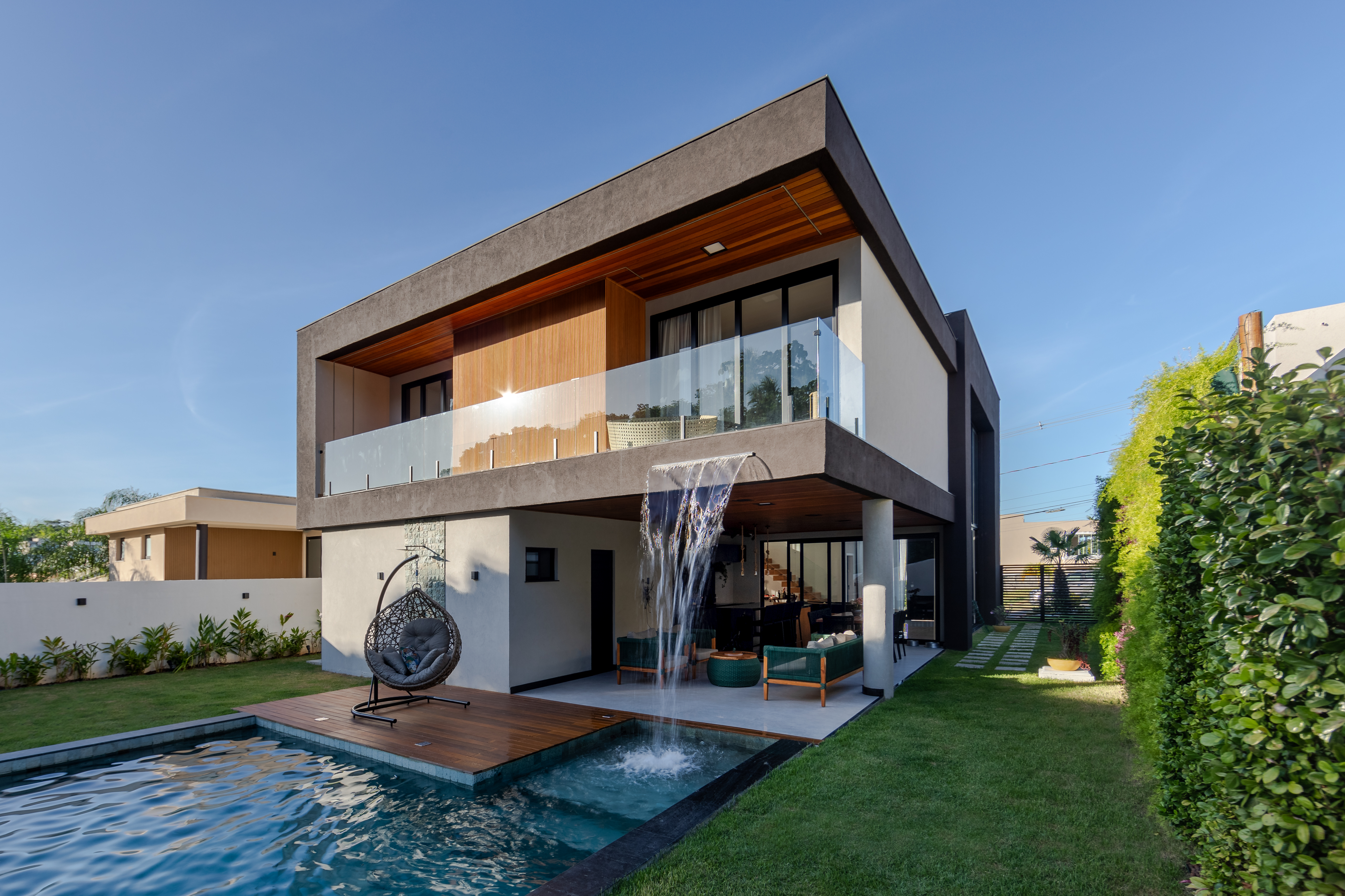 6 ideias de cascata para piscina