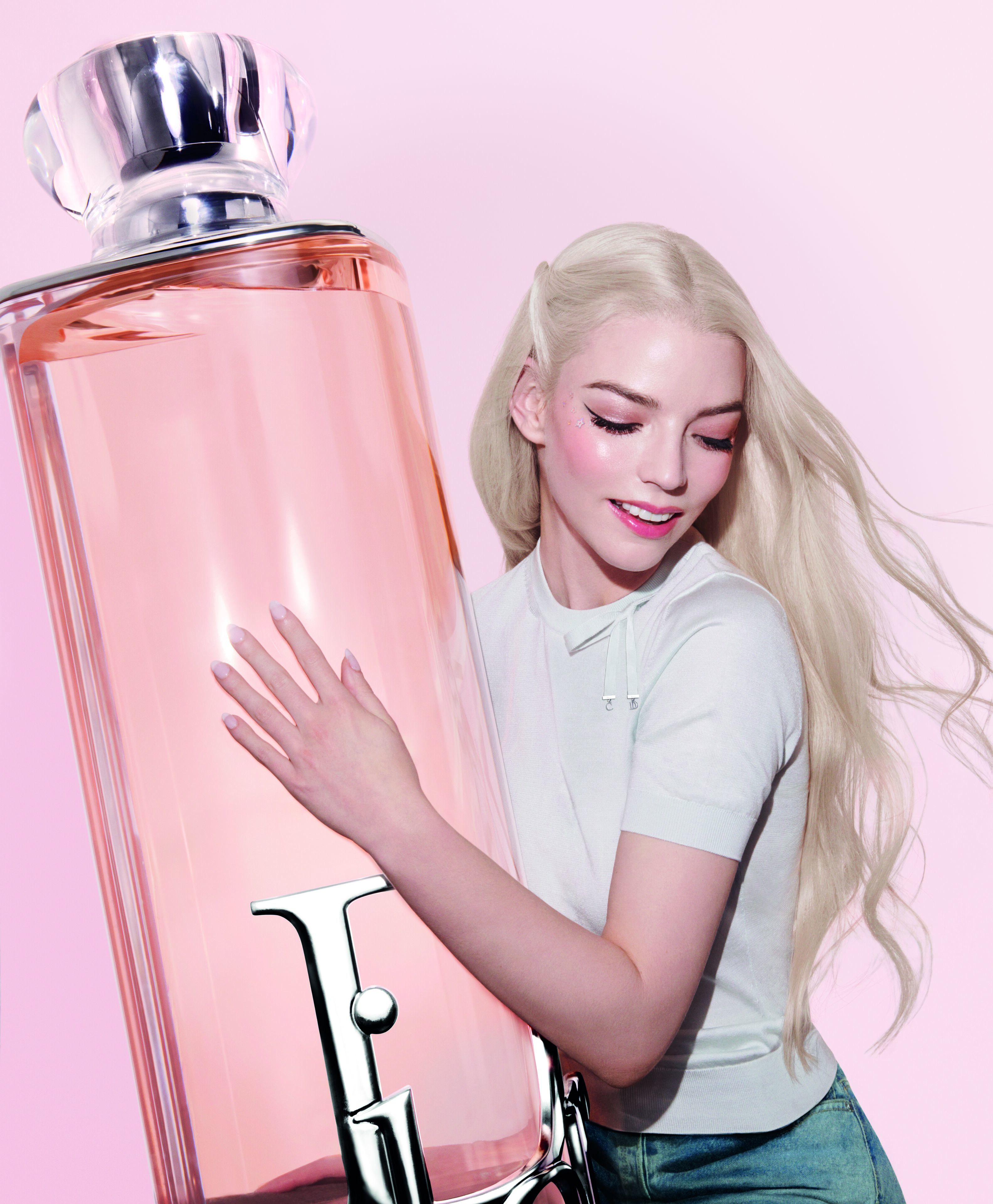 conheça os lançamentos de dior addict: perfumes gourmand e novos lip oils