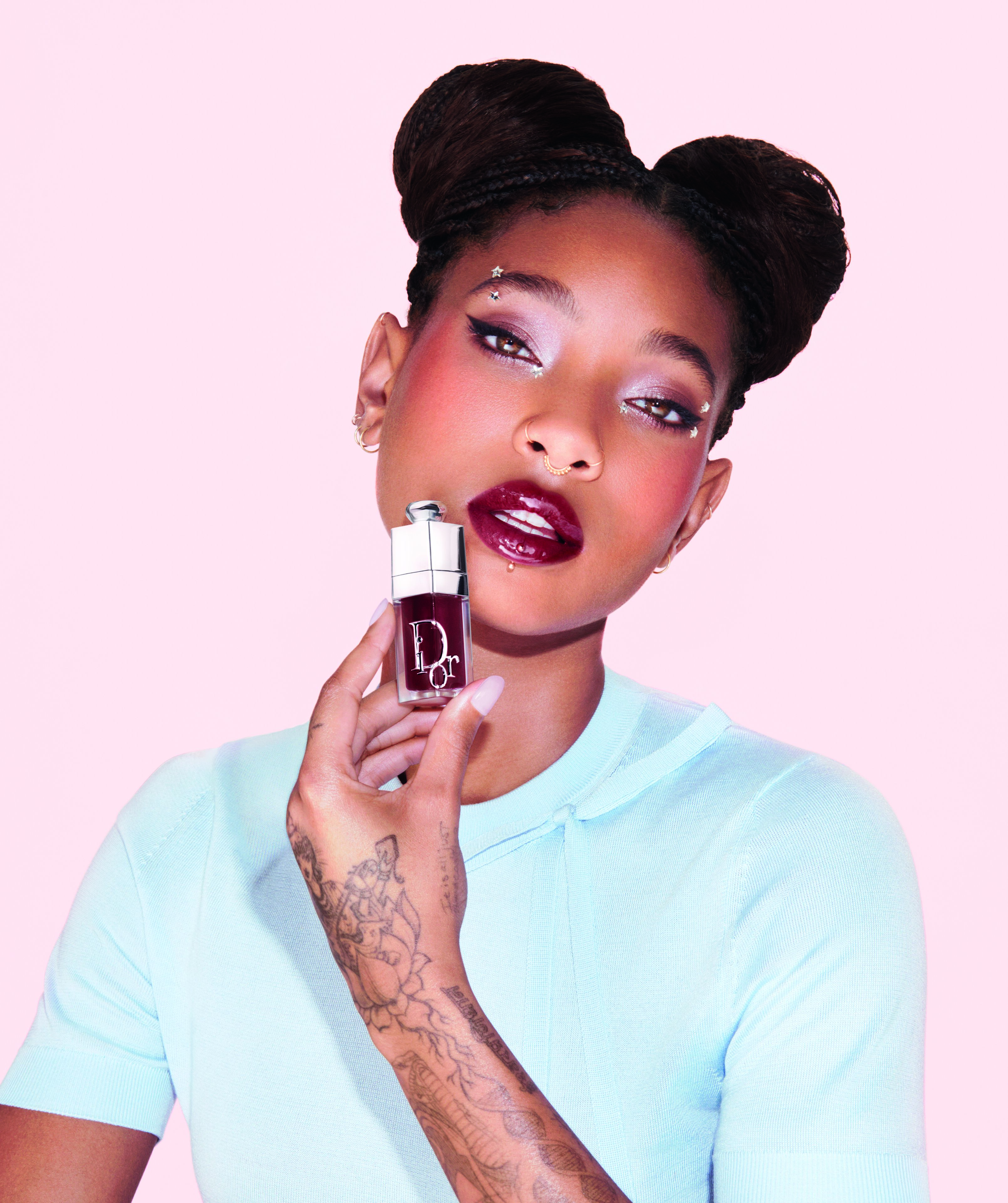 conheça os lançamentos de dior addict: perfumes gourmand e novos lip oils