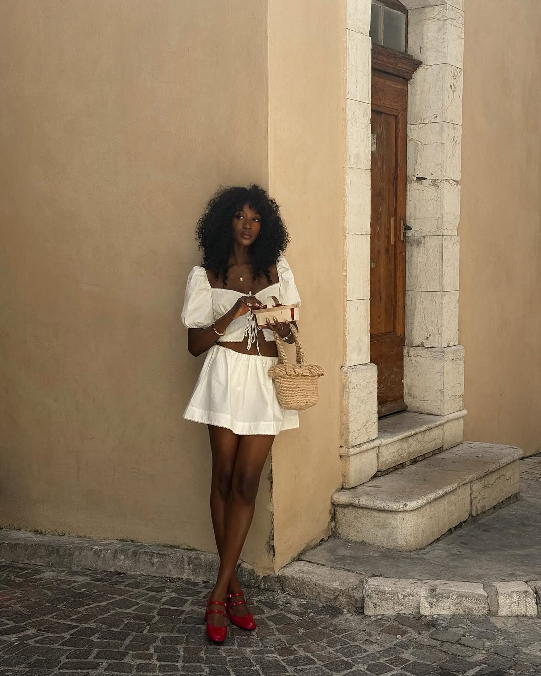 Os sapatos Mary Jane seguem imbatíveis entre as tendências de 2026 looks com sapatos mary jane