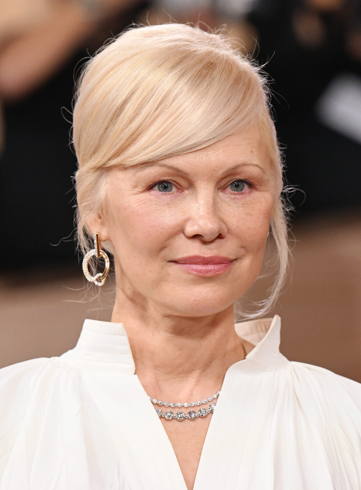 tipos de franjas femininas que favorecem mulheres de todas as idades: franja cortina, franja repicada e mais