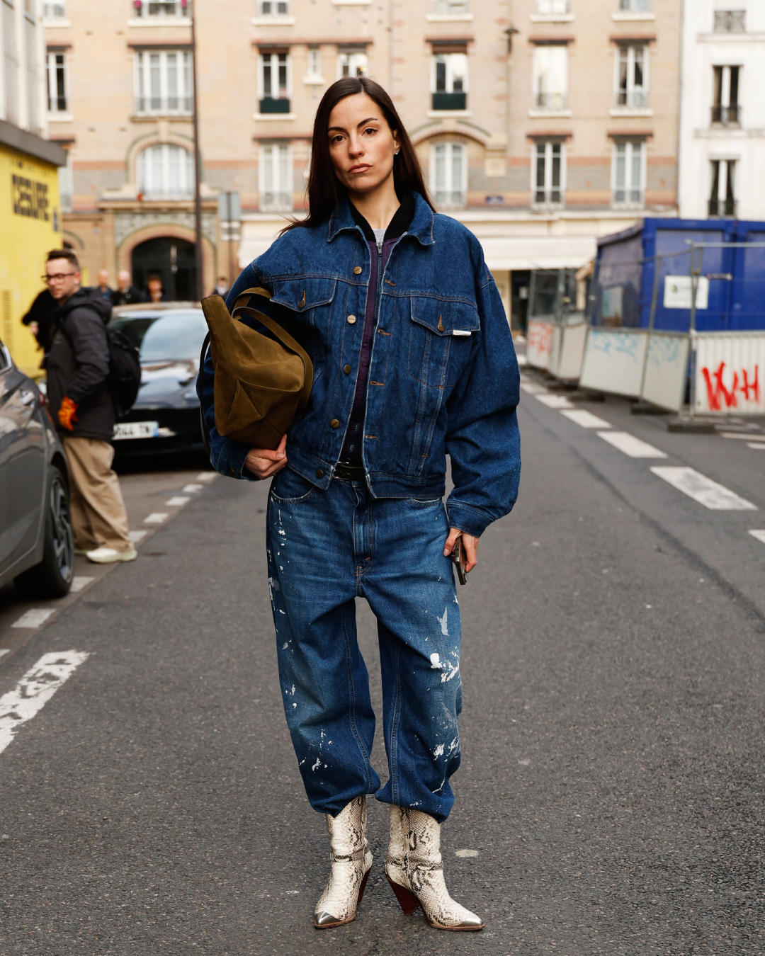 5 jeitos estilosos de usar looks com jaqueta jeans ao longo do ano looks com jaqueta jeans