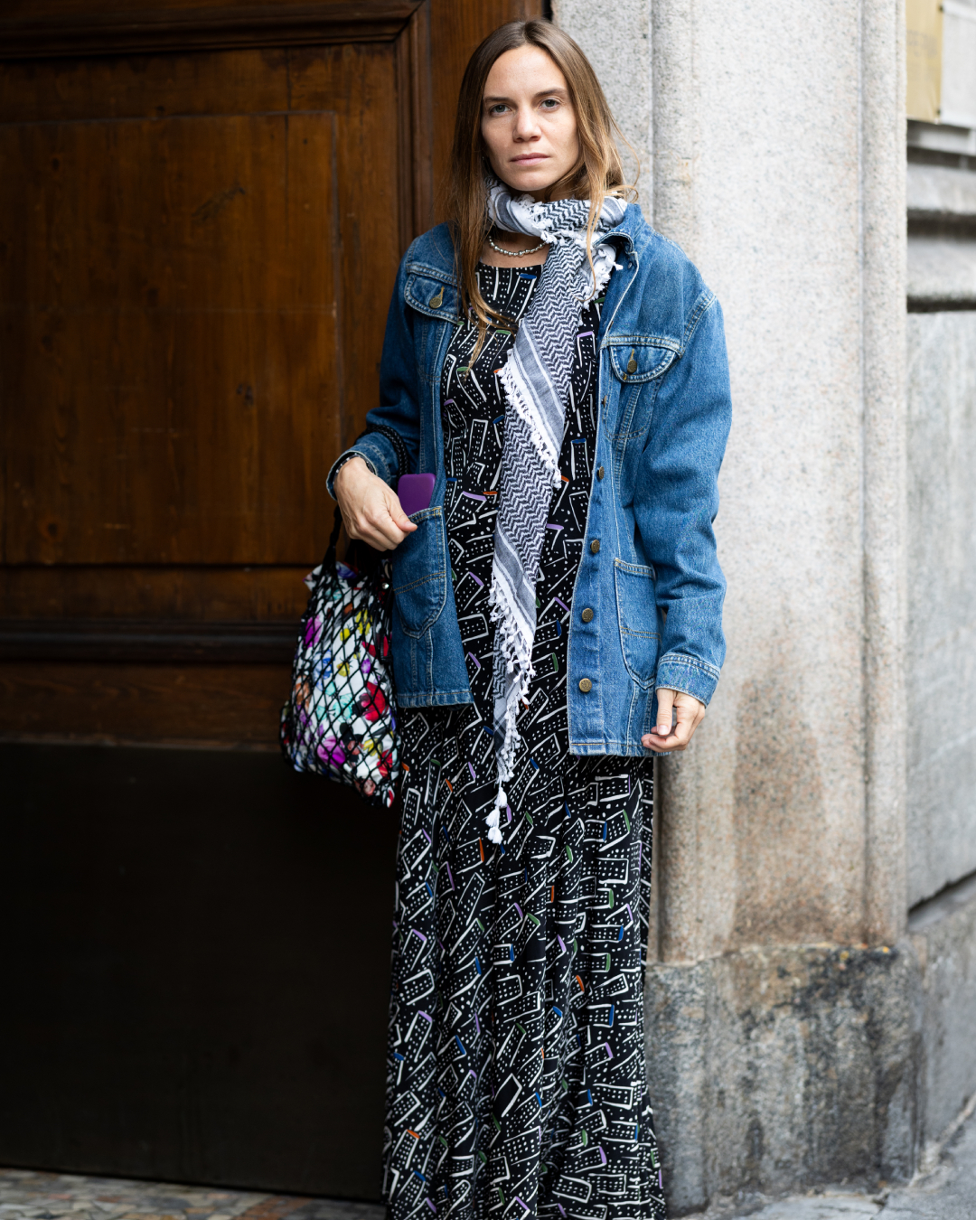 5 jeitos estilosos de usar looks com jaqueta jeans ao longo do ano looks com jaqueta jeans