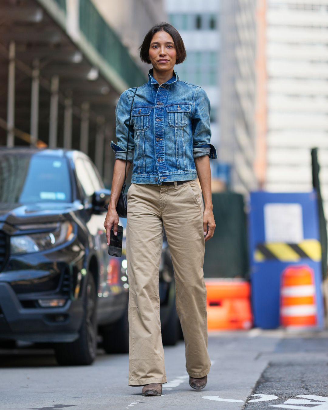 5 jeitos estilosos de usar looks com jaqueta jeans ao longo do ano looks com jaqueta jeans