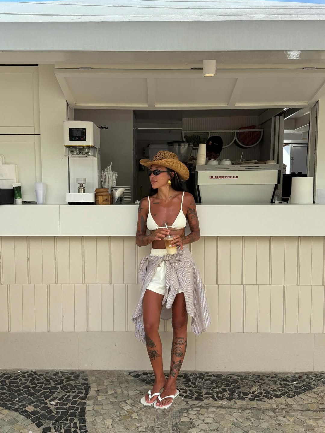 looks com short branco