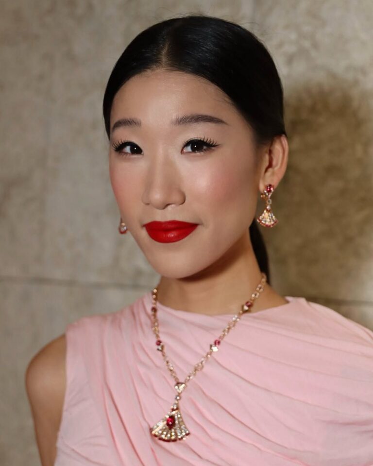 Maquiagem para formatura: 5 inspirações dignas de celebridade para brilhar na noite especial maquiagem para formatura