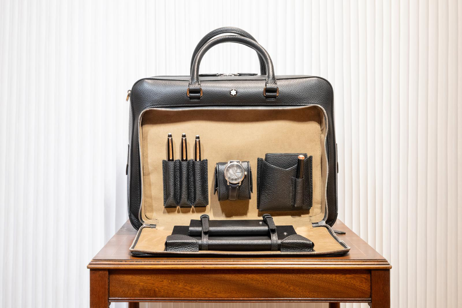 Montblanc apresenta prévia da coleção de inverno 2026 durante a semana de moda de Milão montblanc