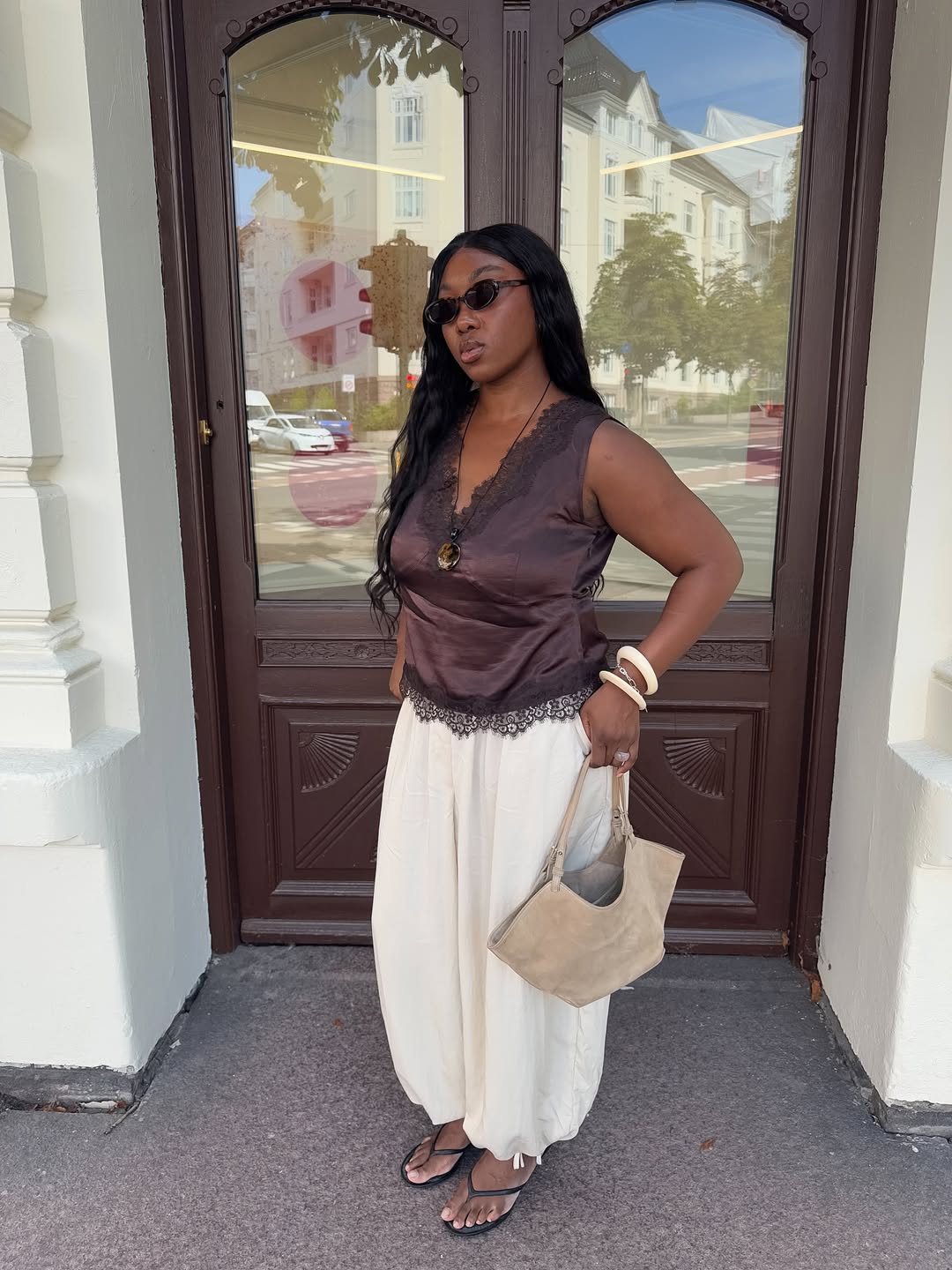 blusa de cetim com renda