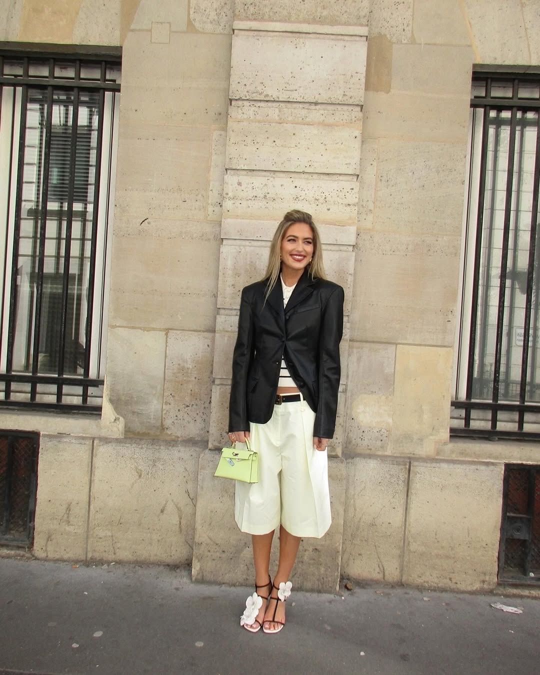 looks com sandálias femininas no verão