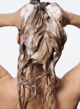 Shampoo para cabelos tingidos: as 6 opções preferidas dos especialistas shampoo para cabelos tingidos