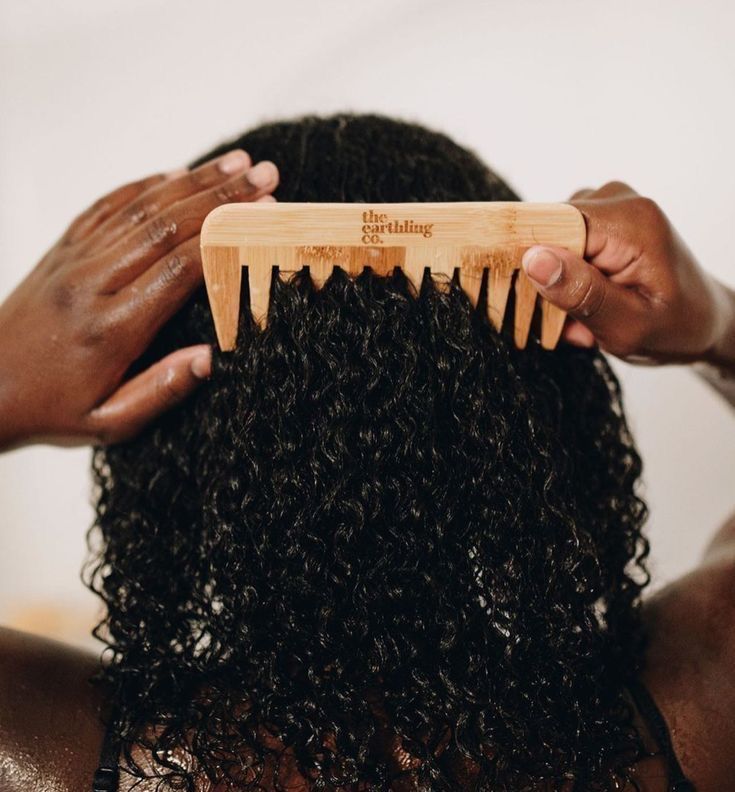 Shampoo sem sulfato: para que serve e quando usar na rotina capilar