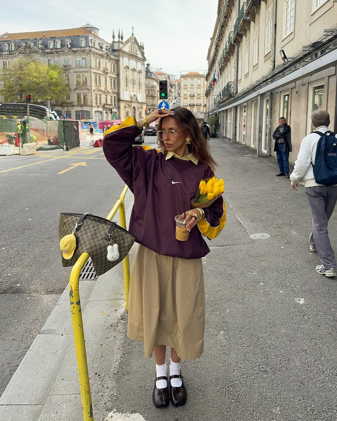 6 looks com saia mídi que são descolados na medida looks com saia midi