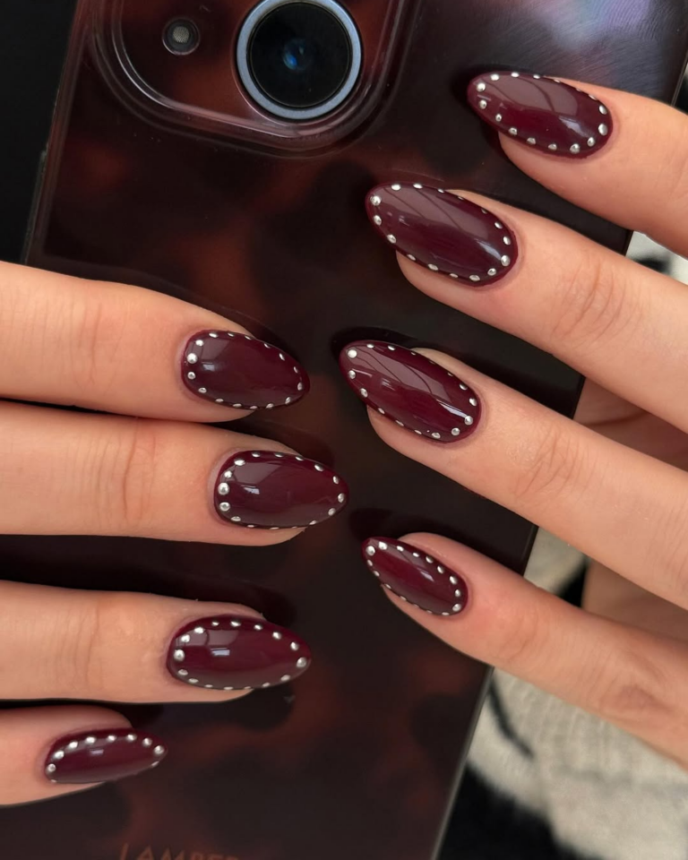 unha almond decorada