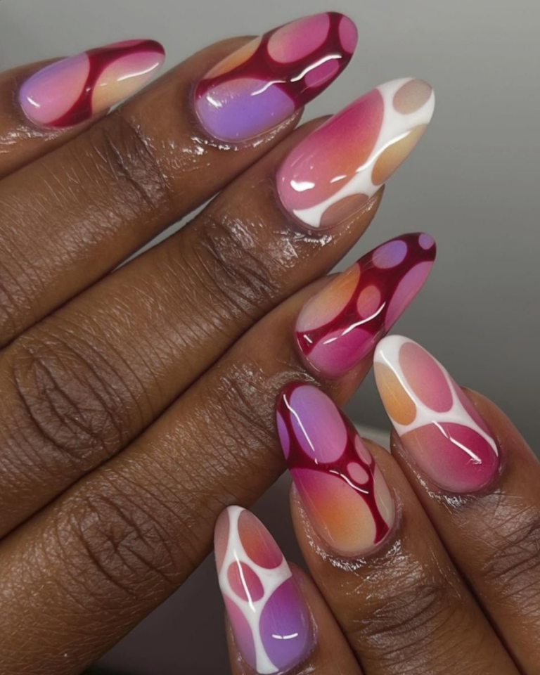 unha almond decorada