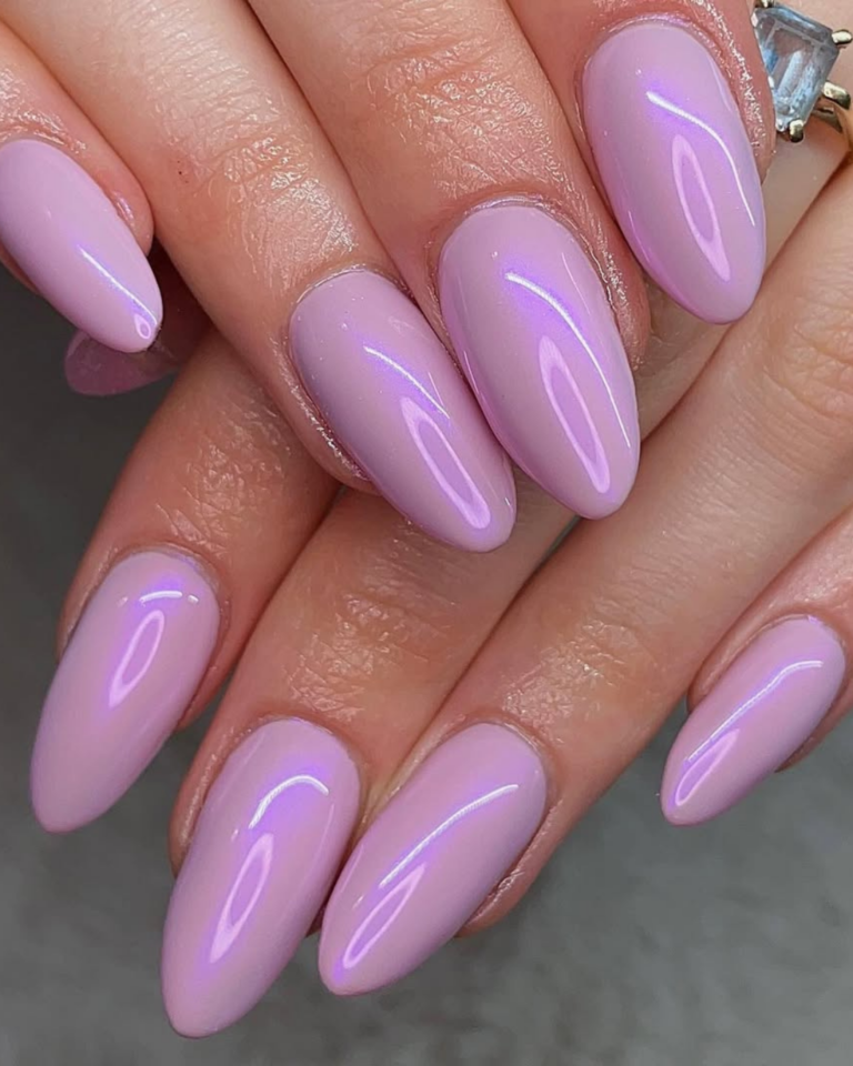 unhas roxas decoradas