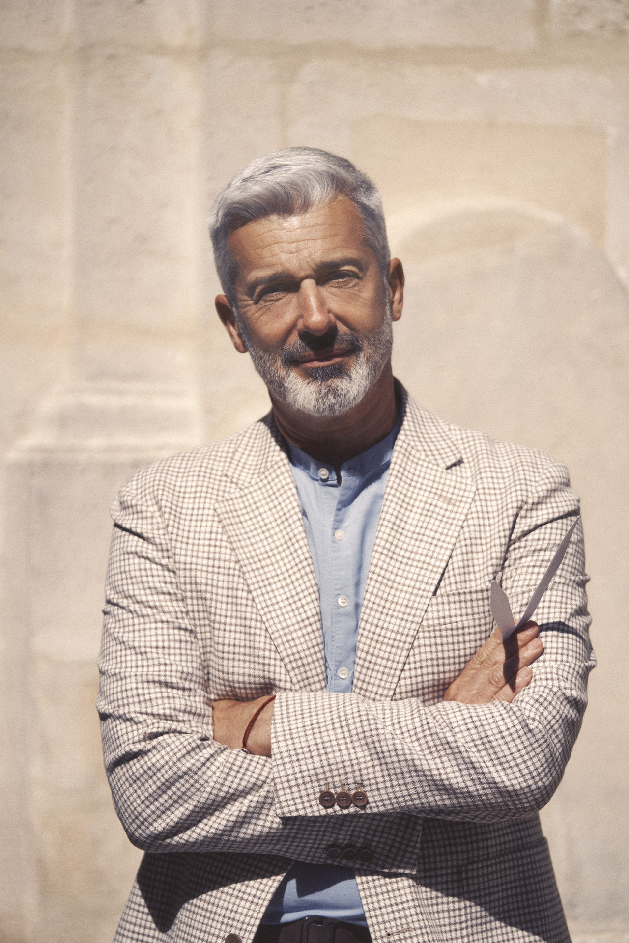 Da França ao Brasil: a visão de Pierre Aulas para a O.U.i Paris Copia de OUI C08 A C10 SHOOTING PARIS 24 25 PIERRE POSE.0001.preview