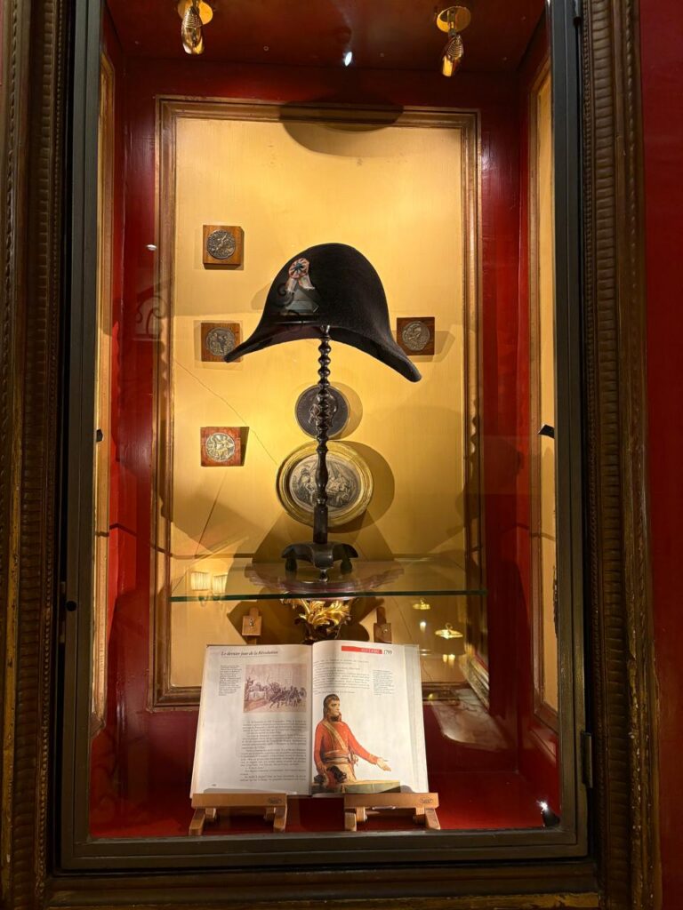 Da chocolateria de Maria Antonieta a um café no Marais, conheça 6 endereços especiais em Paris endereços especiais em Paris