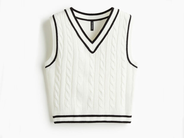 5 jeitos de usar saia plissada fora do clichê Saia plissada 2fev26 HM