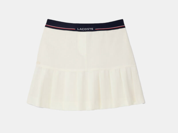 5 jeitos de usar saia plissada fora do clichê Saia plissada 2fev26 lacoste