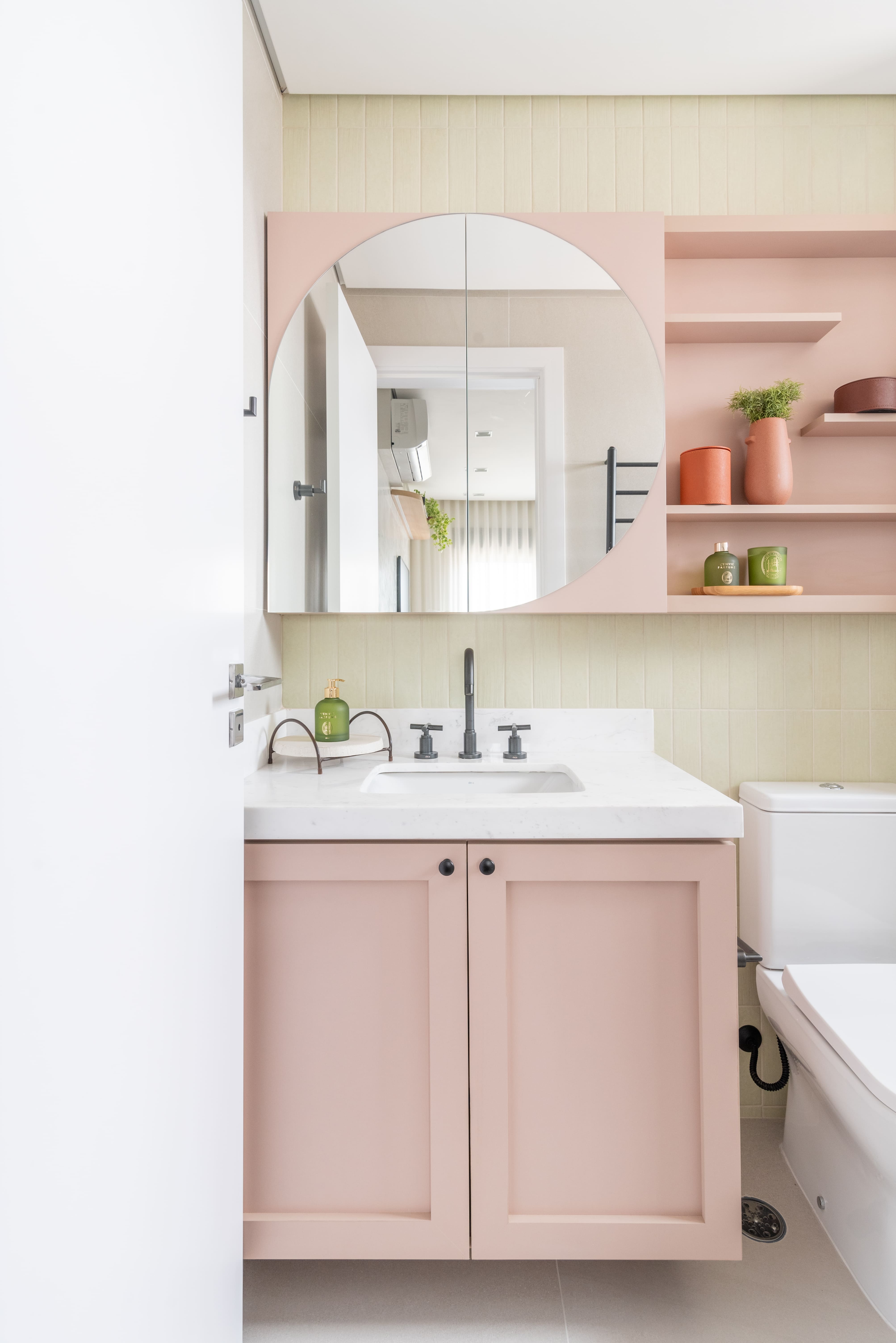 Banheiros coloridos: 5 inspirações que fogem do branco