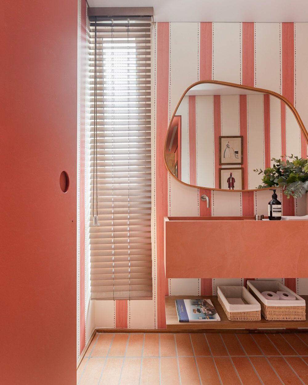 Banheiros coloridos: 5 inspirações que fogem do branco