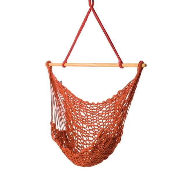 Cadeira de balanço para varanda: veja como a peça pode transformar o ambiente