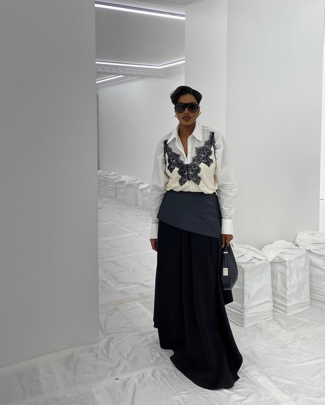 seis jeitos diferentes de usar a camisa social feminina