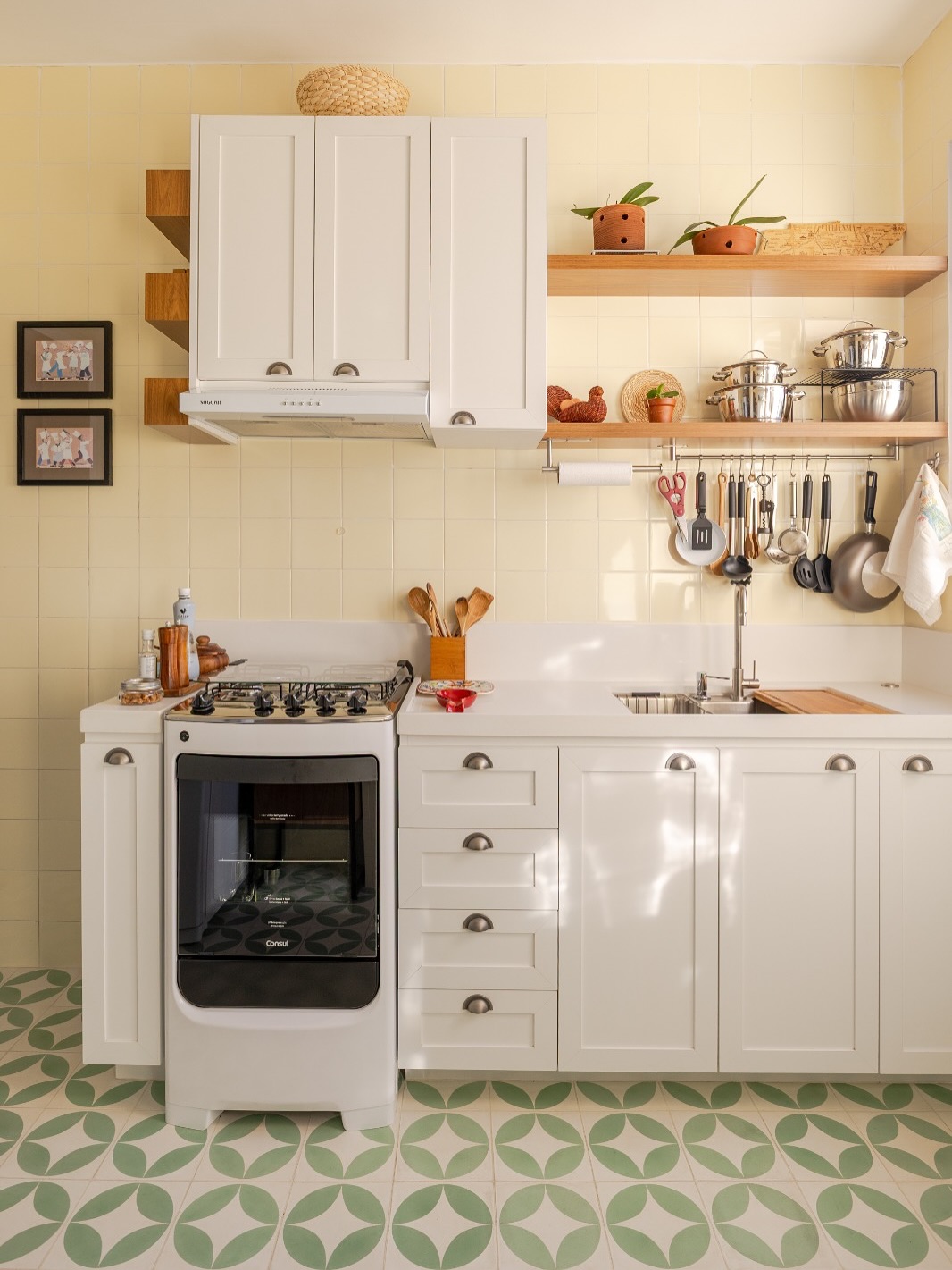 Cozinha retrô: 8 dicas de decoração para uma viagem no tempo