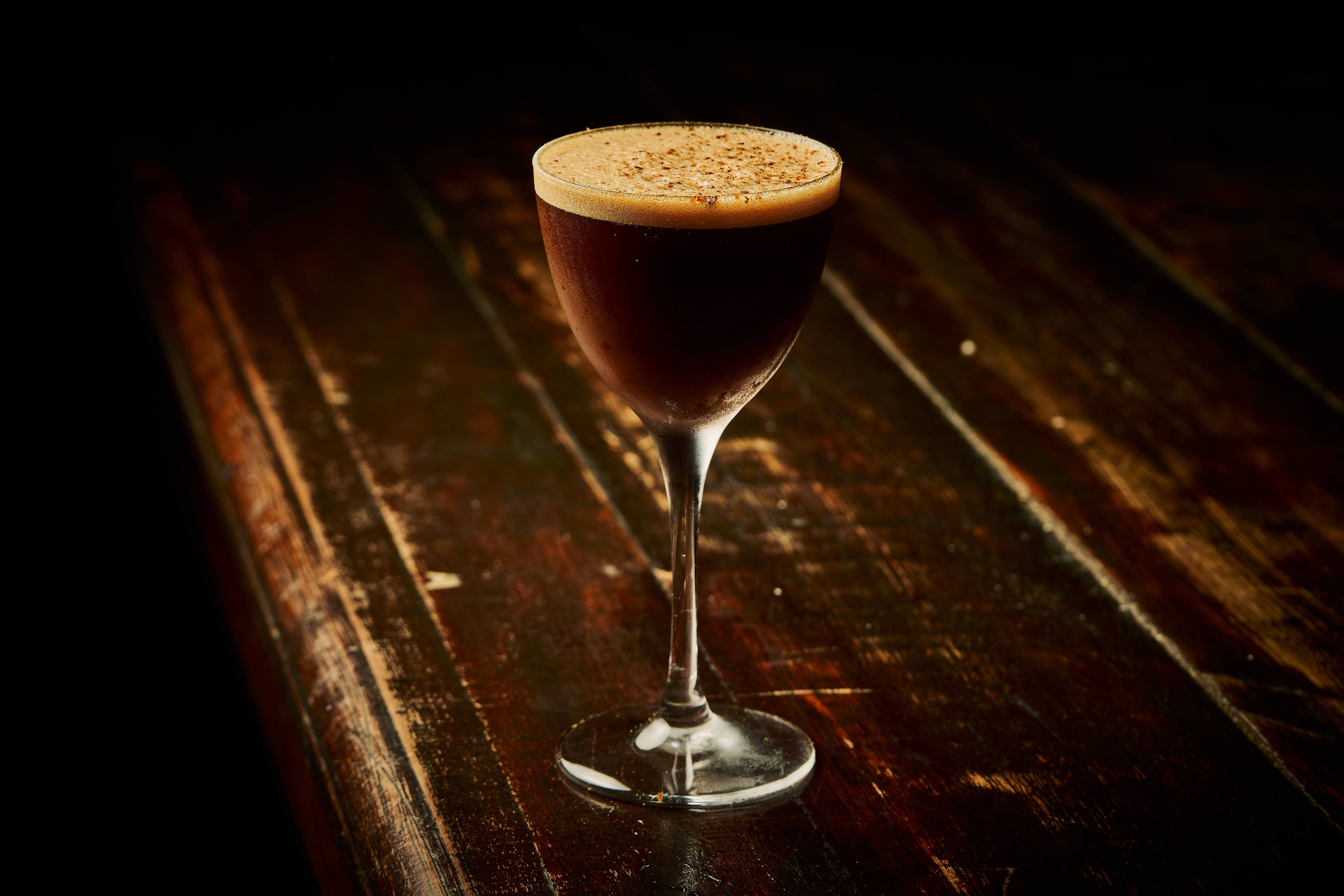 Além do mojito: 8 drinks com rum branco para conhecer