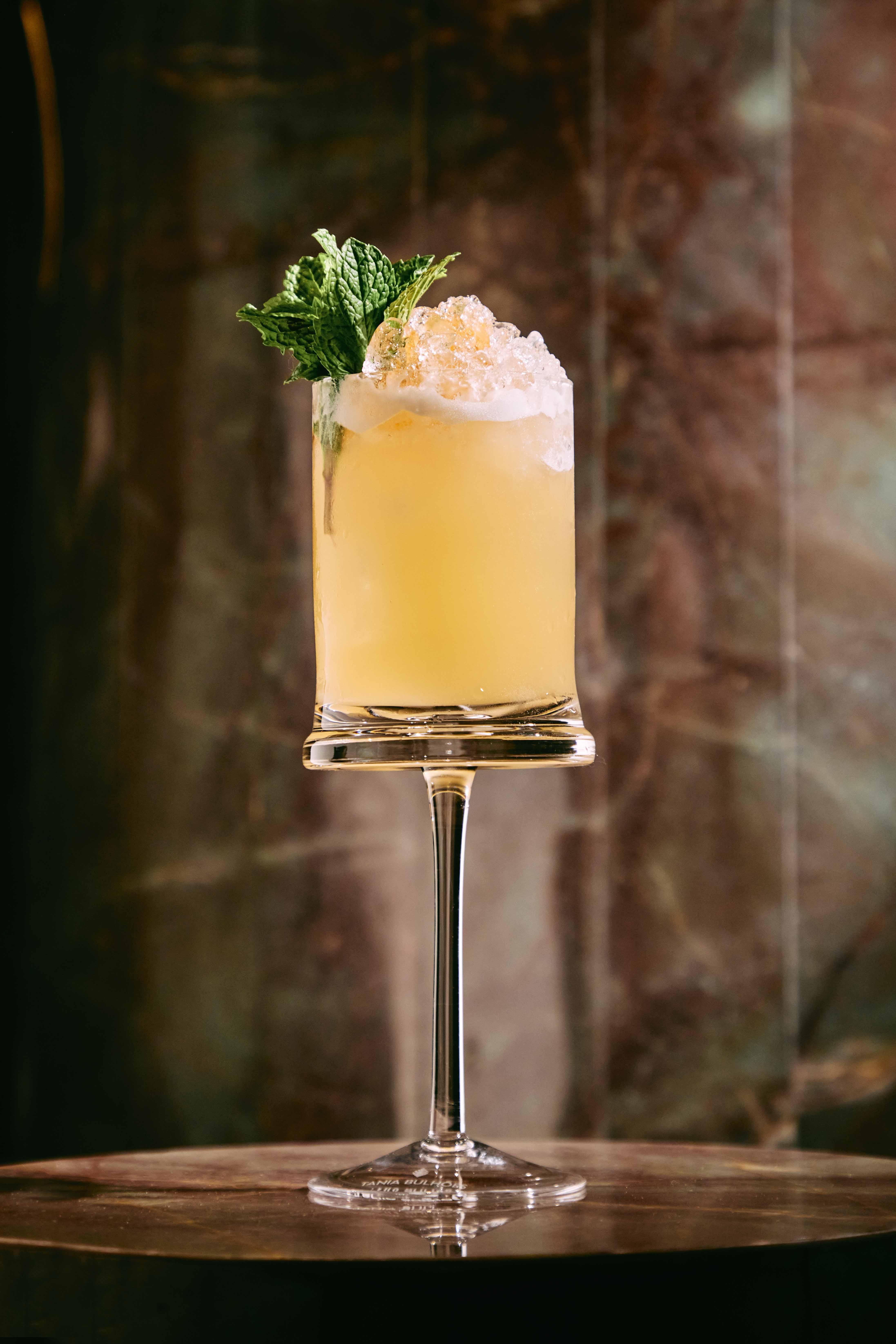 Além do mojito: 8 drinks com rum branco para conhecer