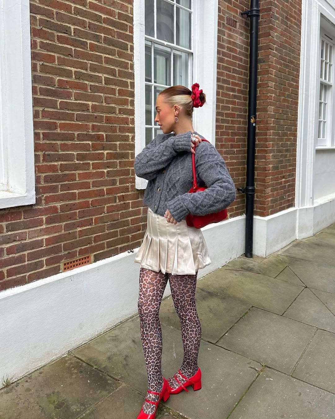 looks com meia-calça de onça (6)