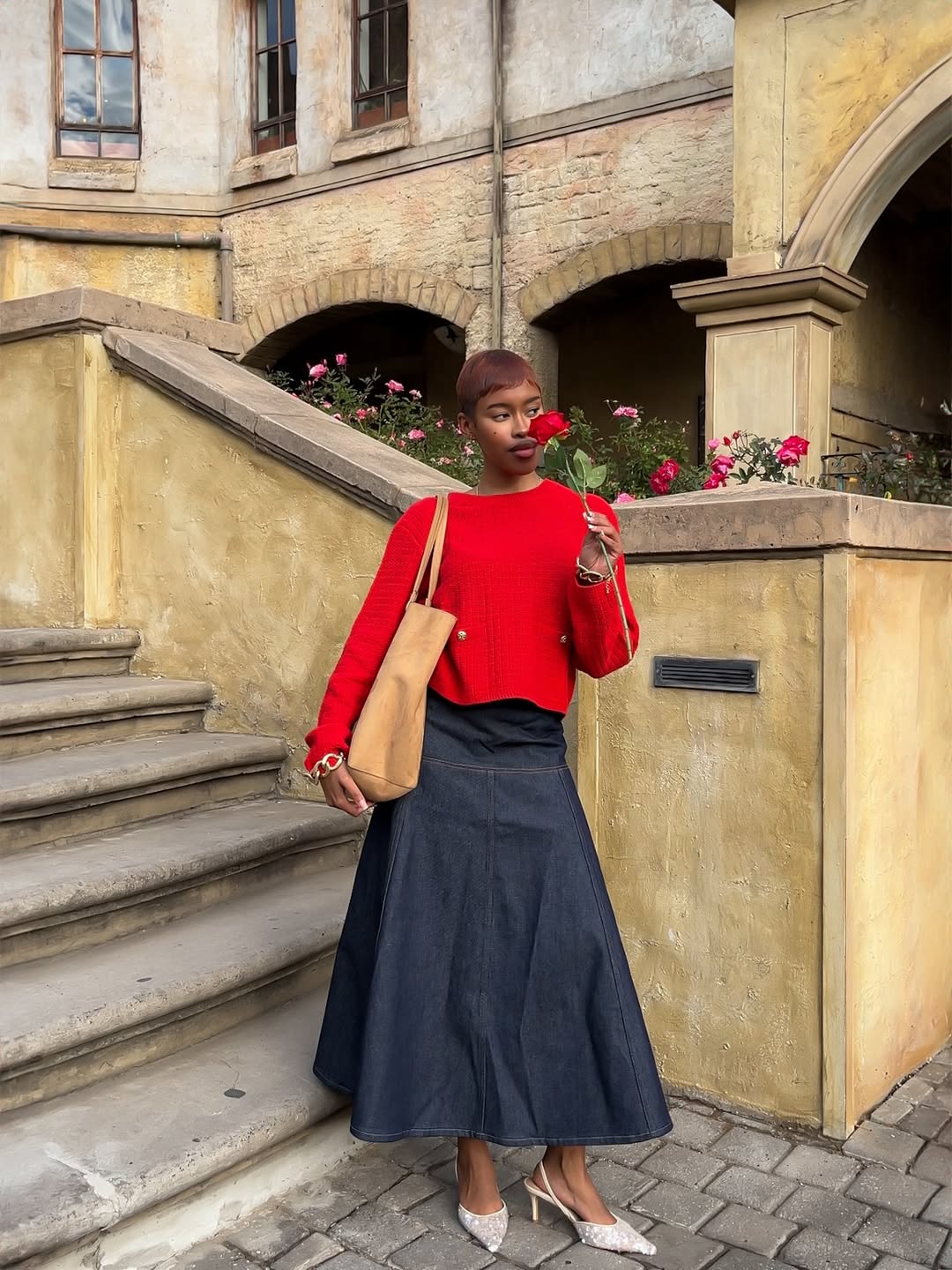 looks com saia jeans longa: 6 jeitos de usar a peça ao longo do ano looks com saia jeans longa (7)