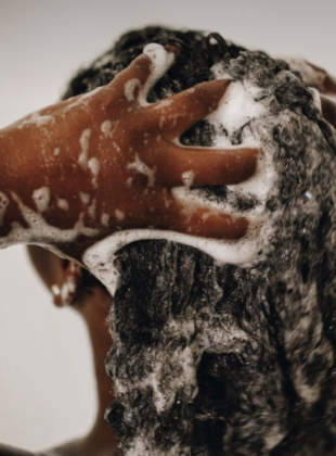 melhores shampoos para cabelos cacheados